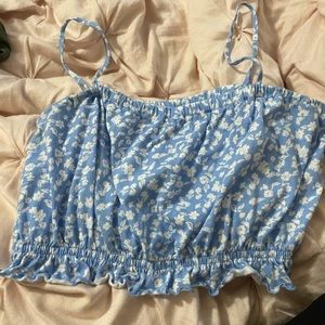 Cute flower crop top!